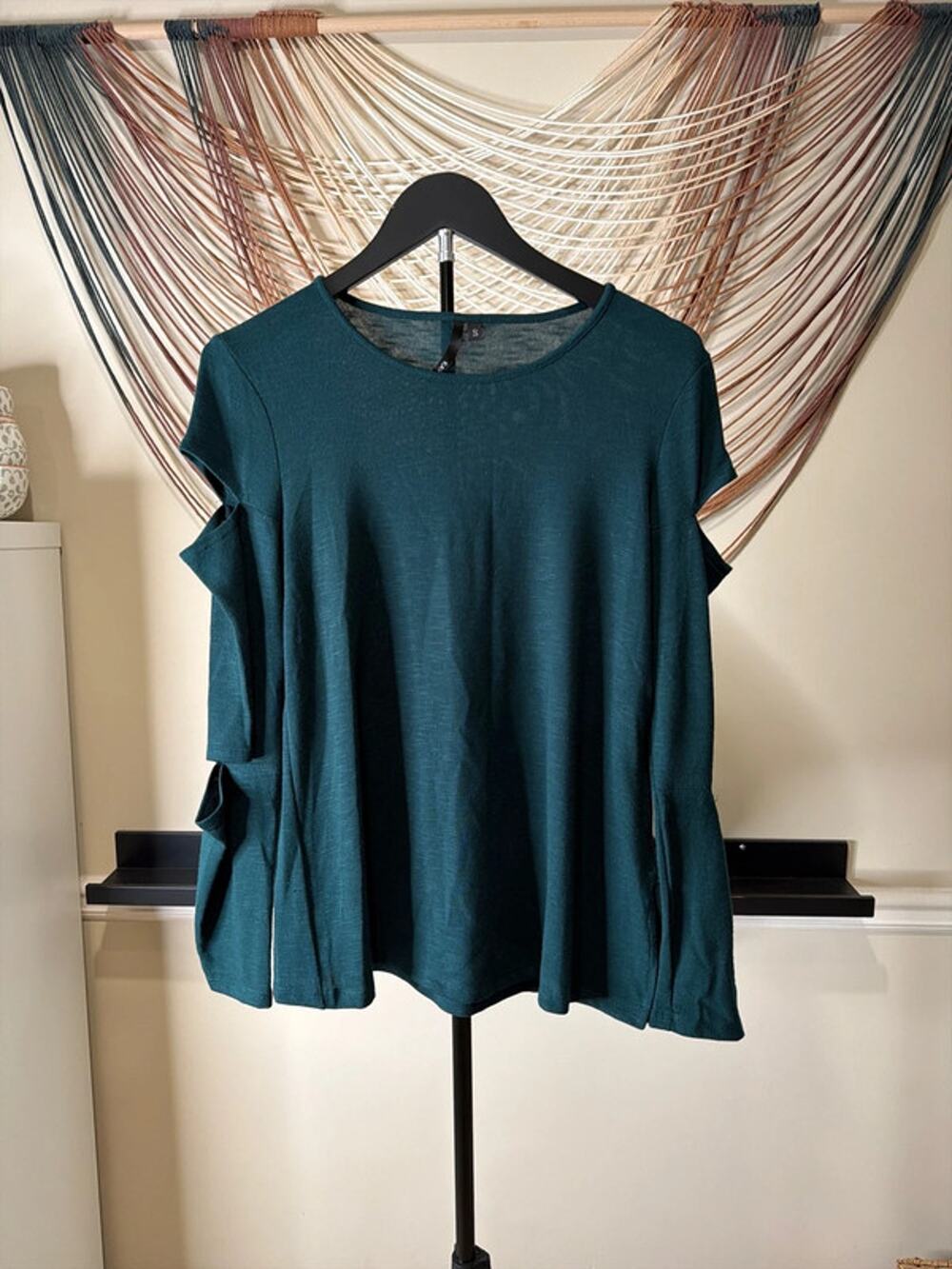 3 for $9 Kay Celine, green arm, cut out T-shirt EUC S 3496